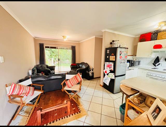 1 BEDROOM TOWNHOUSE FOR SALE IN MORELETA PARK